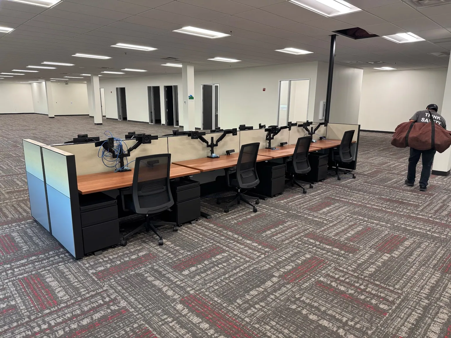 Collaborative office workstations